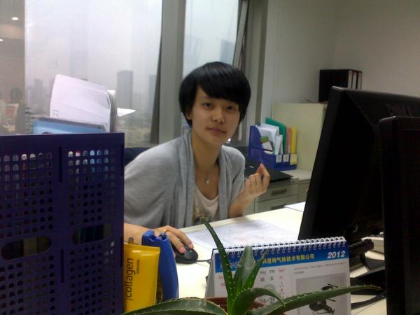 2011届毕业生优秀毕业生周一举在日企担当采购经理一职，薪资20w.jpg